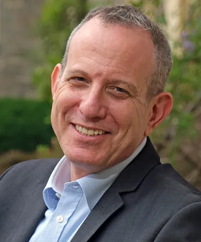 Portrait of Ariel Ezrachi